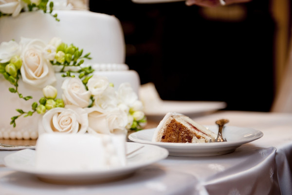 Hướng dẫn chọn bánh cưới: Biểu tượng ngọt ngào của hạnh phúc