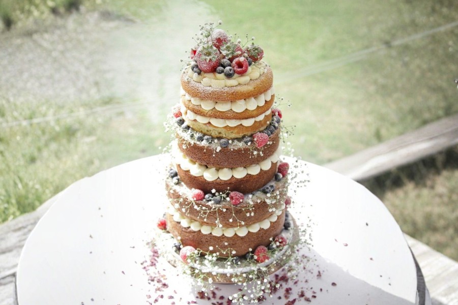 Các mẫu bánh cưới Naked 