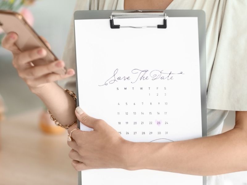 Chọn ngày báo hỷ cách không quá xa lễ cưới chính