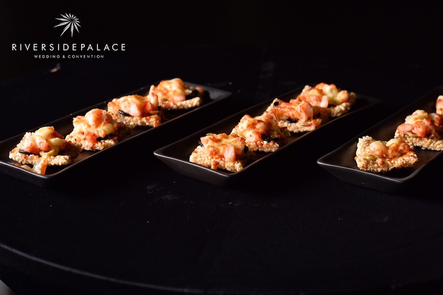 Cơm giòn nhân tôm phô mai