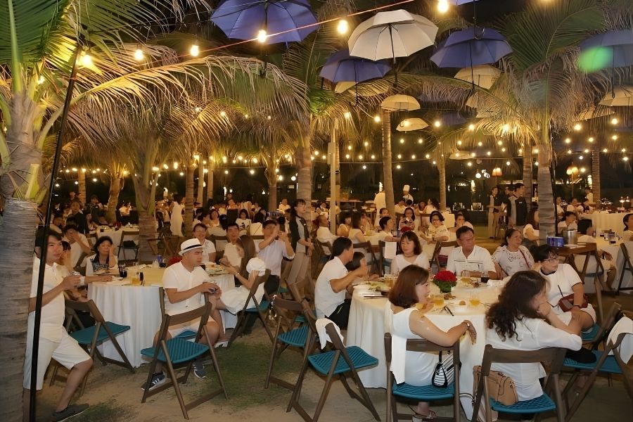 Gala Dinner trong các chuyên du lịch thường thấy