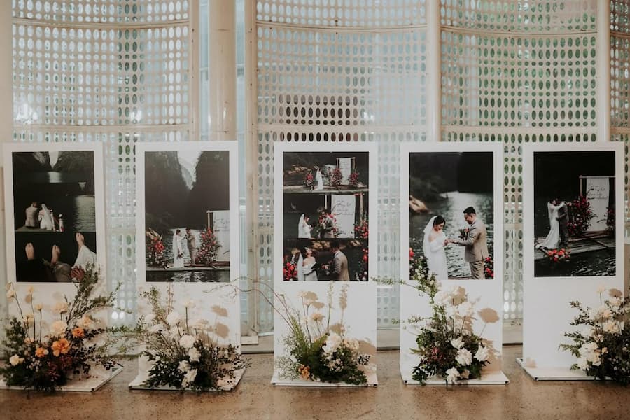 Không gian bàn gallery với những khoảnh khắc đáng nhớ tạo điểm nhấn ý nghĩa cho tiệc cưới