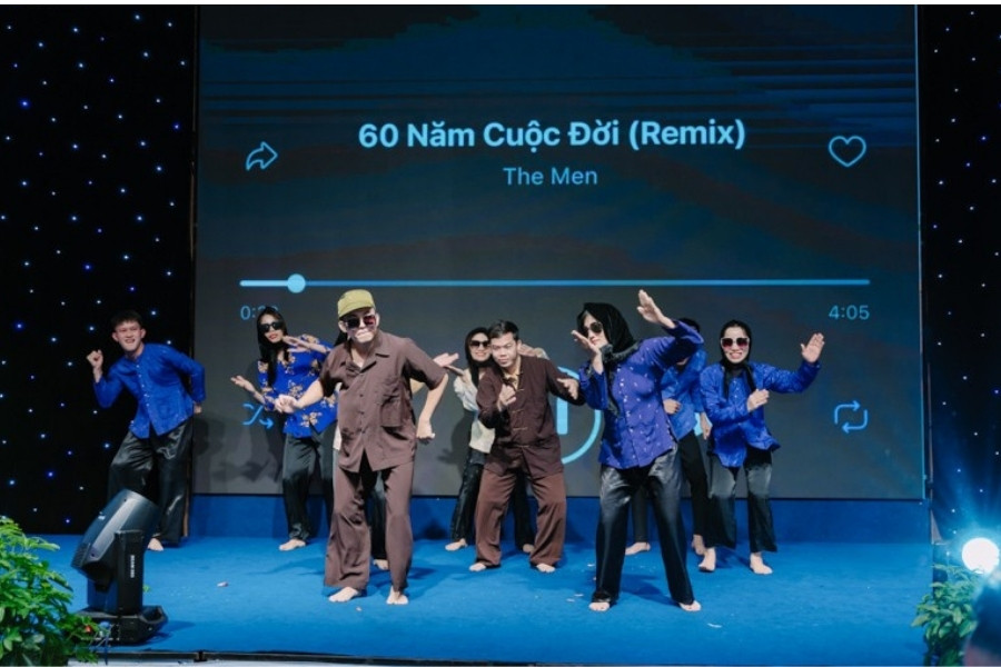 Kiểu liveshow vui nhộn và náo nhiệt