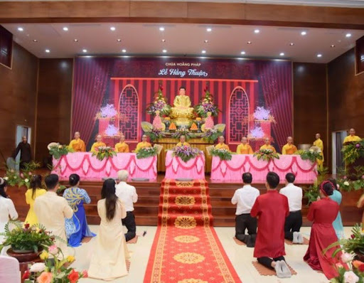Lễ Hằng Thuận ở chùa Hoằng Pháp