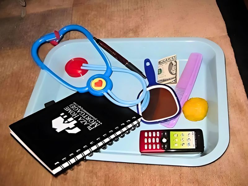 Nghi thức thể hiện lòng biết ơn 12 bà mụ đã che chở bảo vệ bé